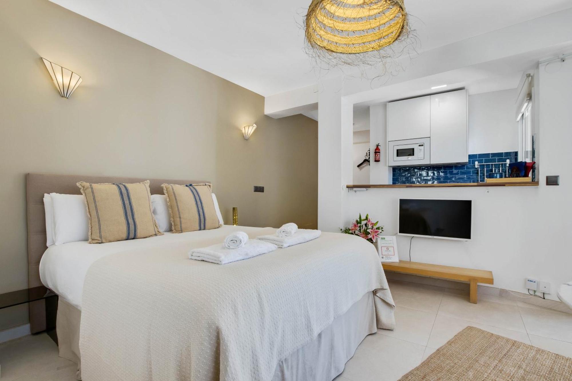 Shiny Studio With Pool & Carihuela Beach At 500M 토레몰리노스 외부 사진